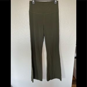 LULULEMON Groove Super-High-Rise Flared Pant Nulu